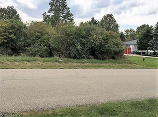 Linda Ln, Sheffield Village, OH 44054