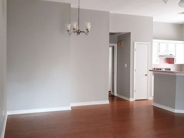 304 Indian Summer Ln