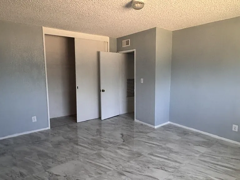 21008 South Rd — Photo 6