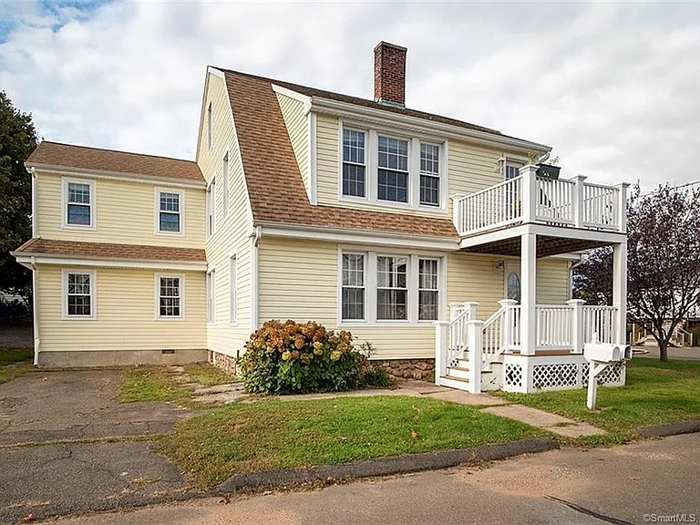 1 Cocheco Ave #1 — Photo 2