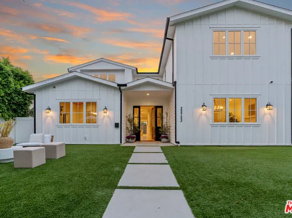 22723 Burbank Blvd, Woodland Hills, CA 91367