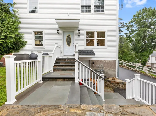 75 Coolidge Avenue, Stamford, CT 06906