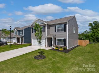 8 Madelyn Dr, Clyde, NC 28721