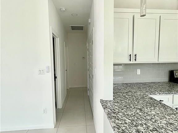 4th image of 1708 Angelica Dr #1