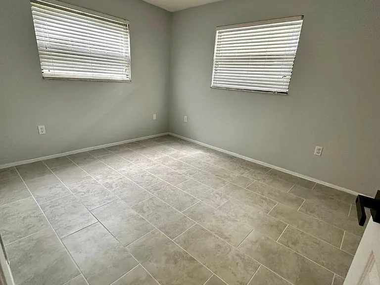 11143 Holbrook St — Photo 9