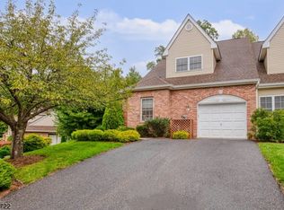21 Lafayette St, West Milford, NJ 07480
