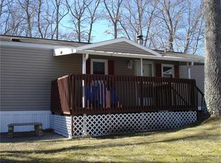 70 Pacemaker Ave, Norwich, CT 06360