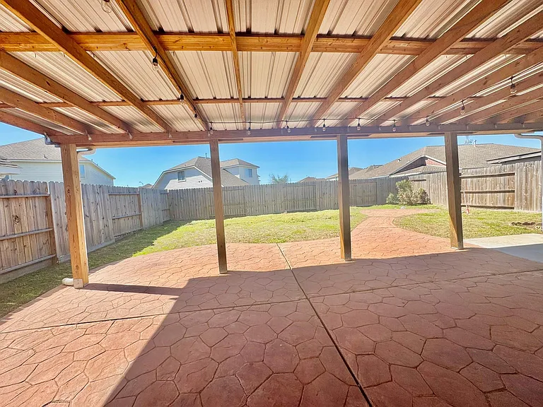 7110 Favian Ct — Photo 27
