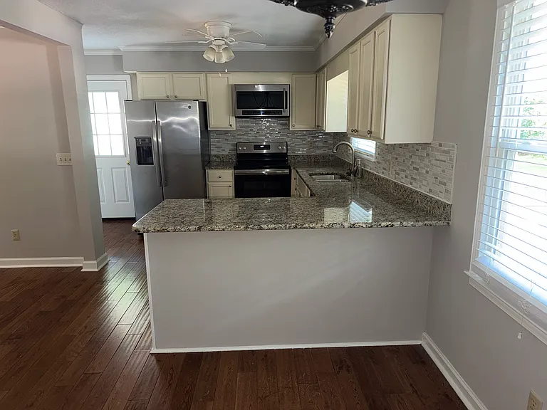 101 Angus Ct — Photo 9