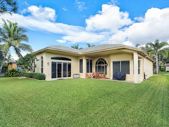 5th image of 10653 Oak Meadow Ln