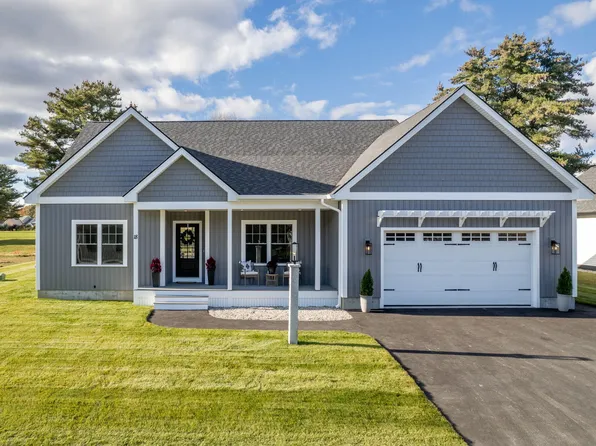 18 Magnolia Drive, Old Orchard Beach, ME 04064