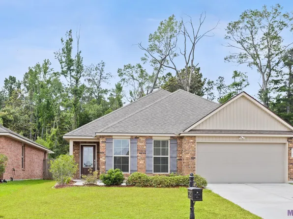 8308 Fairlane Dr, Denham Springs, LA 70726