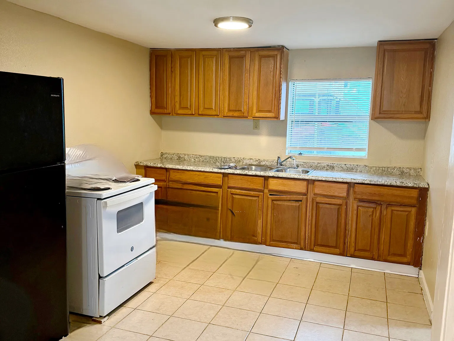 2 bed, 864 sqft, $1,300 — Photo 3