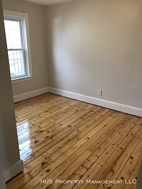 3rd image of 16 Oakleigh Ave