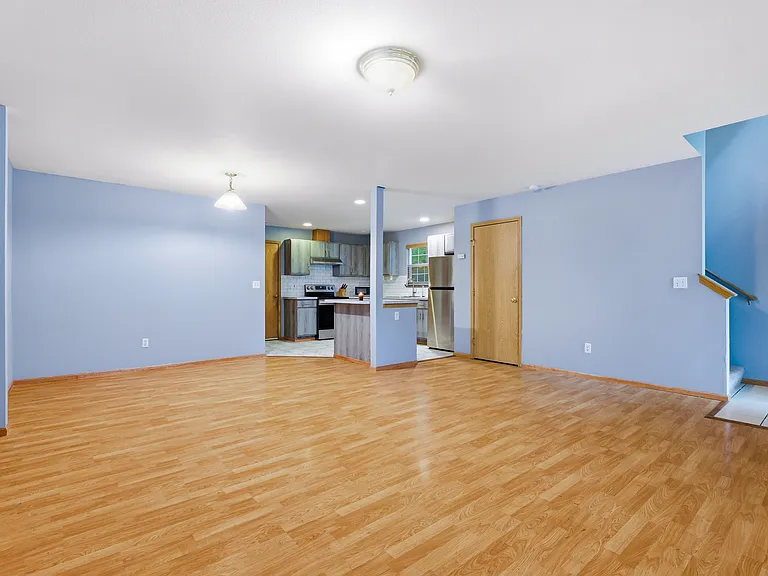 4811 43rd Ln SE — Photo 5