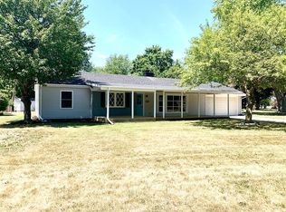 1940 Melody Dr, Fremont, OH 43420