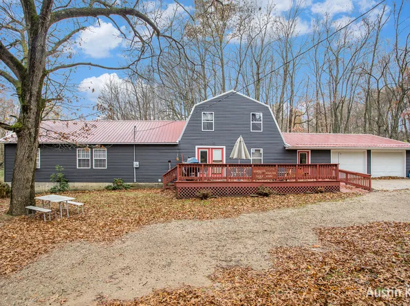 3240 McKibben Rd, Delton, MI 49046