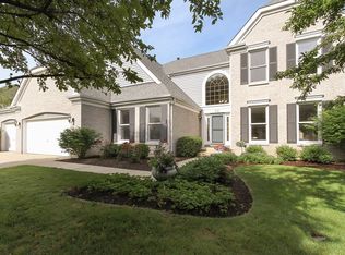 52 Germaine Pl, Schaumburg, IL 60173