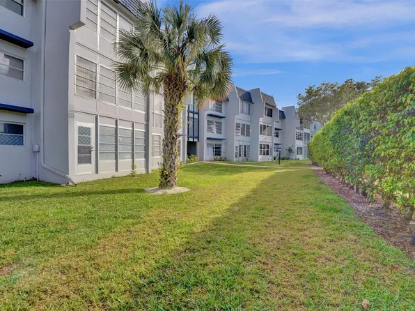 7897 Golf Circle Drive #105, Margate, FL 33063