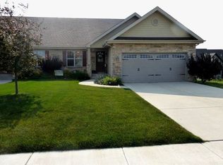 2811 Westwind Dr, Valparaiso, IN 46385