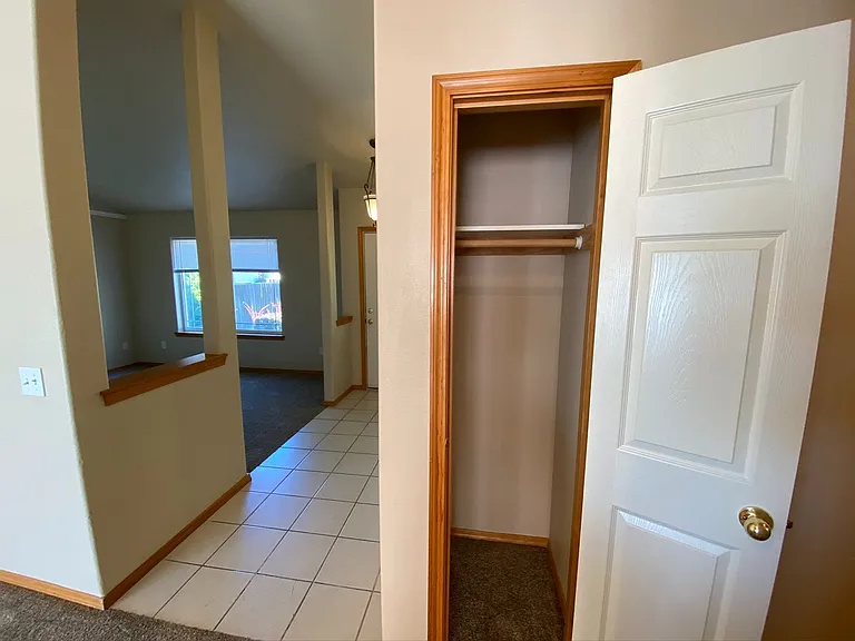602 E Country Side Ave — Photo 10