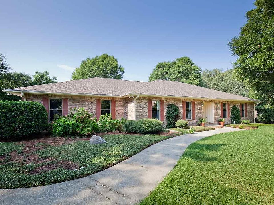 1st image of 3165 Hyde Park Pl