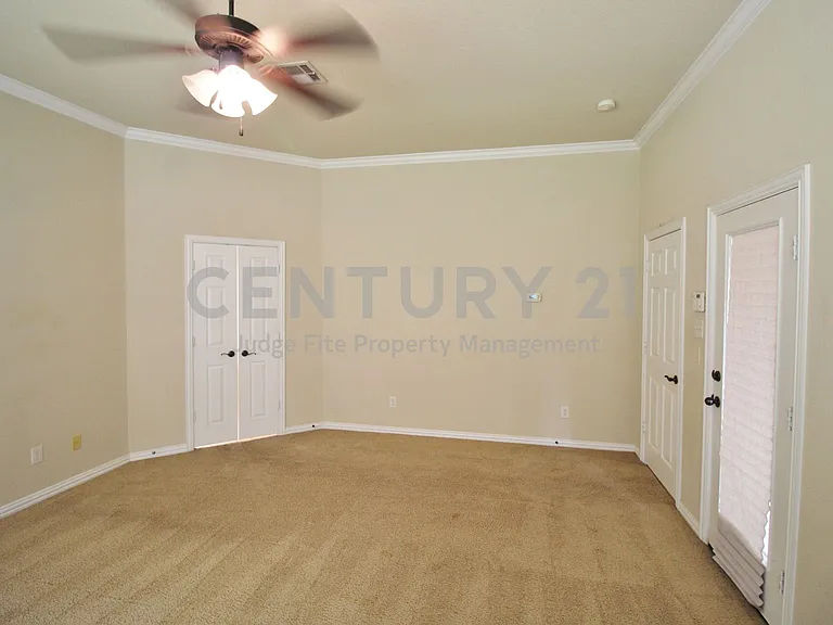 2610 Tall Meadows Dr — Photo 16