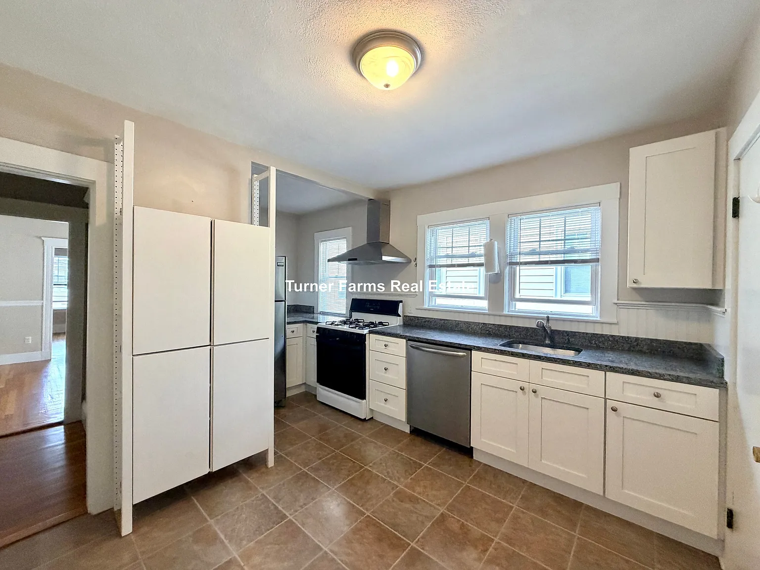 3 bed, 1.0 bath, $3,250 — Photo 1