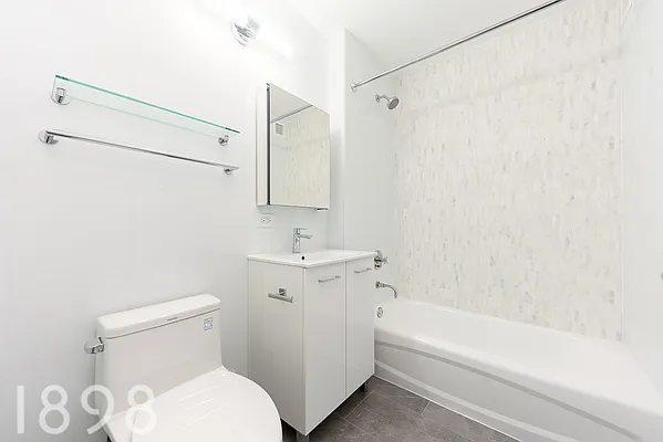 Rented by A&E Real Estate Management | media 37