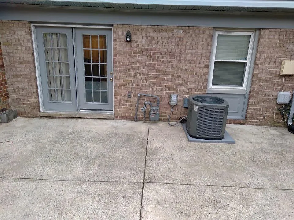 4 bed, 3.5 bath, 2271 sqft, $2,600 — Photo 3