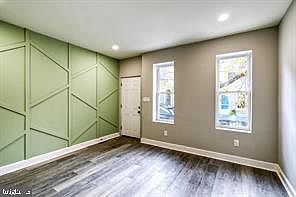 5th image of 160 East St