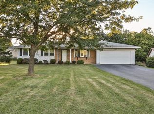 101 Red Rock Cir, Rochester, NY 14626