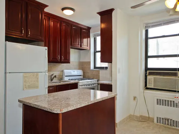 67-30 Dartmouth image 1 of 11