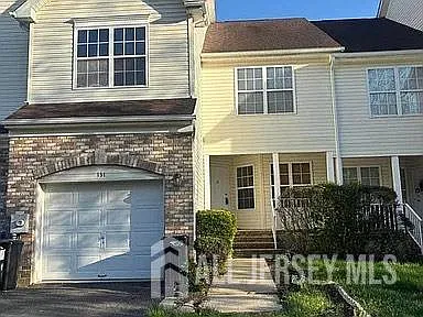 3 bed, 2.5 bath, 1711 sqft, $3,600 — Photo 2