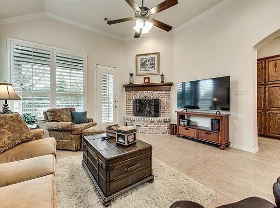 3rd image of 708 Wooded Trail Dr