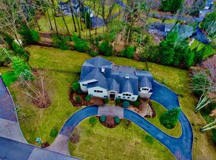 22 Saddle Ridge Rd, Ho-ho-kus, NJ 07423