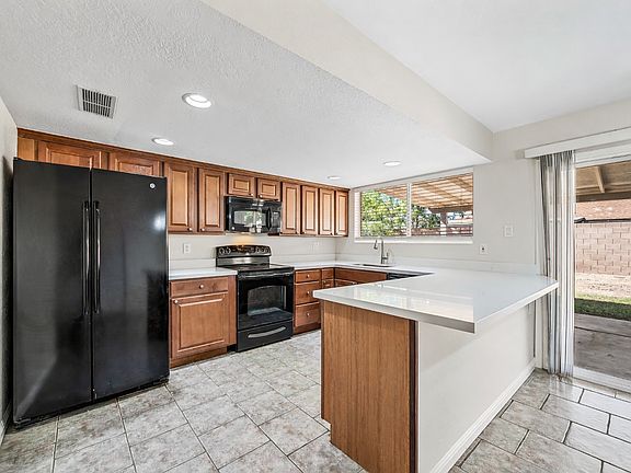 2nd image of 4158 W Poinsettia Dr