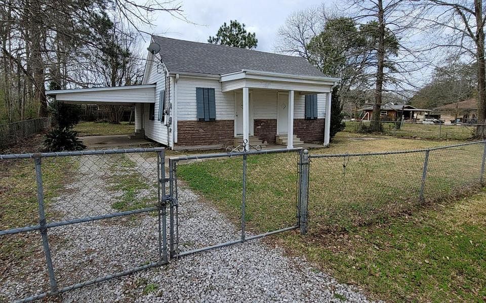 1st image of 109 N Meyers Dr