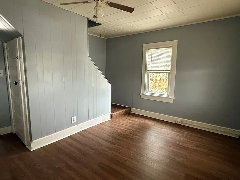 277 E Main St — Photo 7