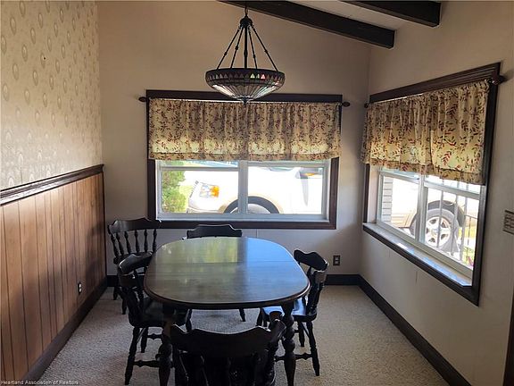 5th image of 1201 Lake Clay Dr