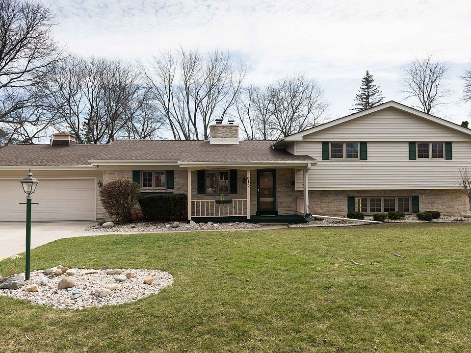 Front of the house 