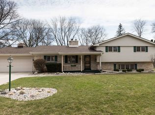 615 Grand Ave, Thiensville, WI 53092