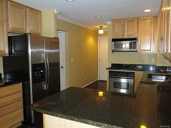 3rd image of 413 James Cir #1