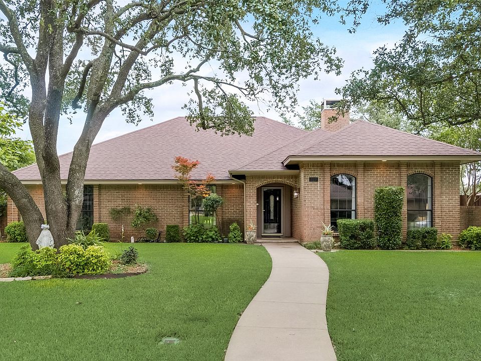 1st image of 727 Villa Creek Dr