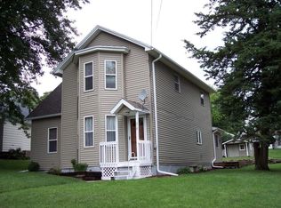 212 W 4th St, Logan, IA 51546
