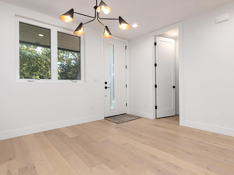 2088 Eliot St — Photo 9