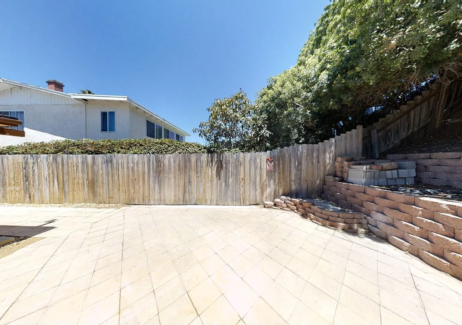 4BD/2BA on Tipton! — Photo 3