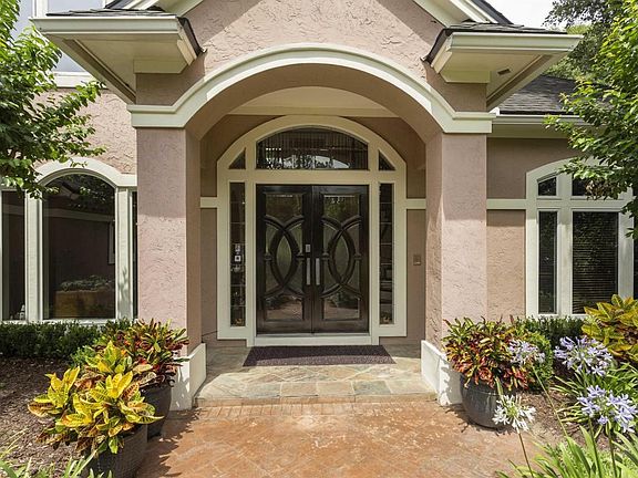 3rd image of 277 Linkside Cir