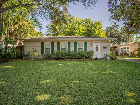 123 Marlin Ave, Galveston, TX 77550