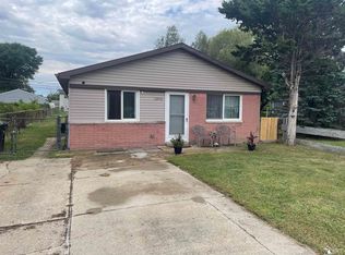 16956 Jackson St, Taylor, MI 48180